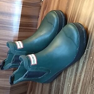 Hunter Green rubber boots short 6